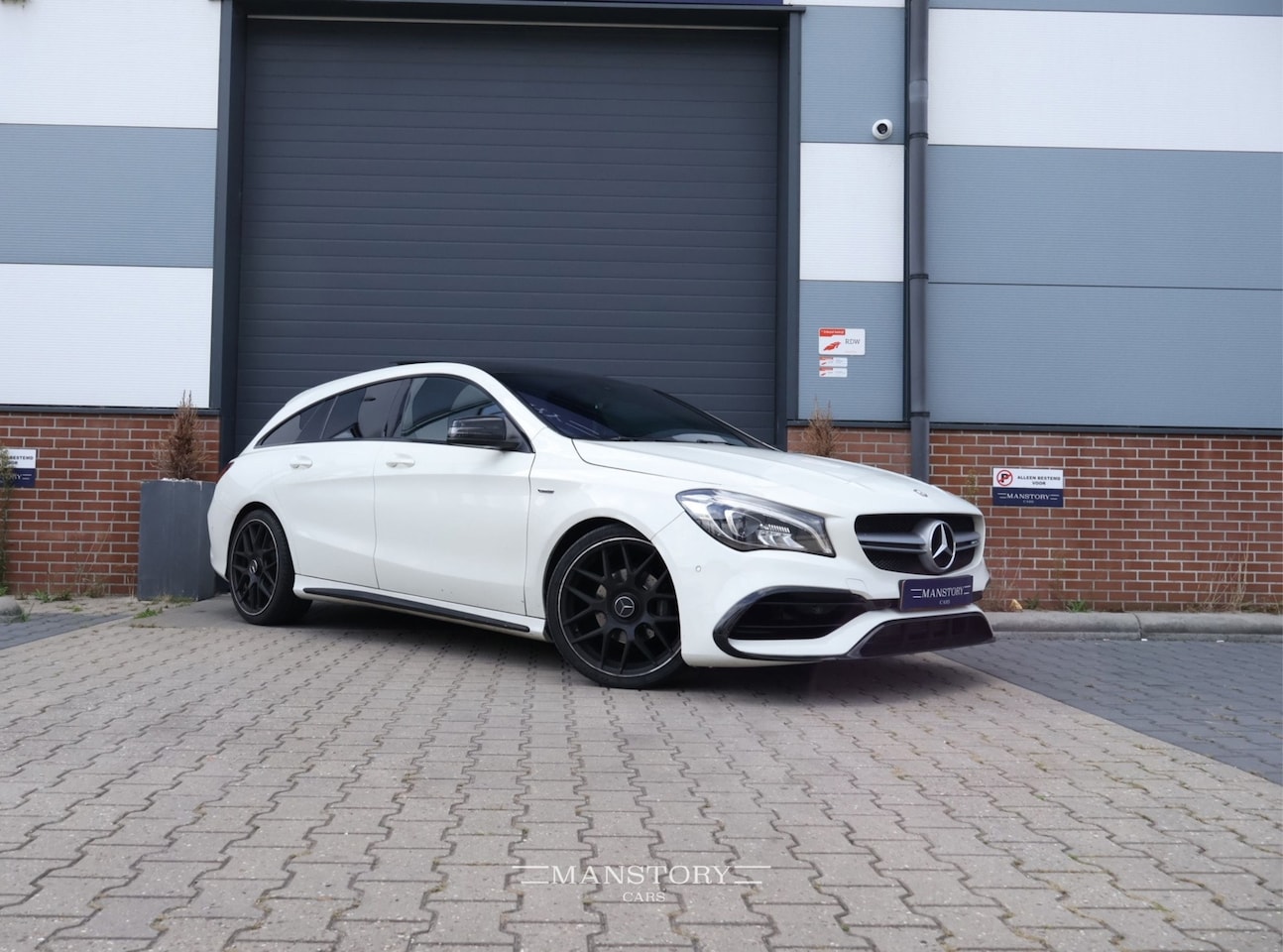 Mercedes-Benz CLA-klasse Shooting Brake - 180 AMG Night Edition Plus 180 AMG Night Edition Plus - AutoWereld.nl