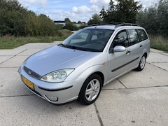 Ford Focus Wagon - 1.6-16V airco dakdragers stuurbekr. nw apk