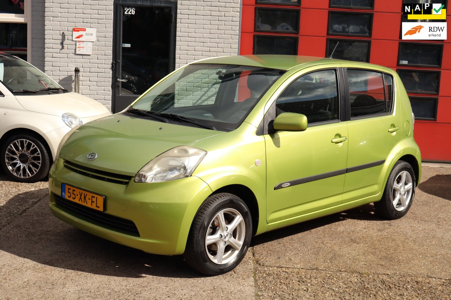 Daihatsu Sirion 2 - 1.0-12V Trend 1.0-12V Trend , DEALER AUTO - AutoWereld.nl
