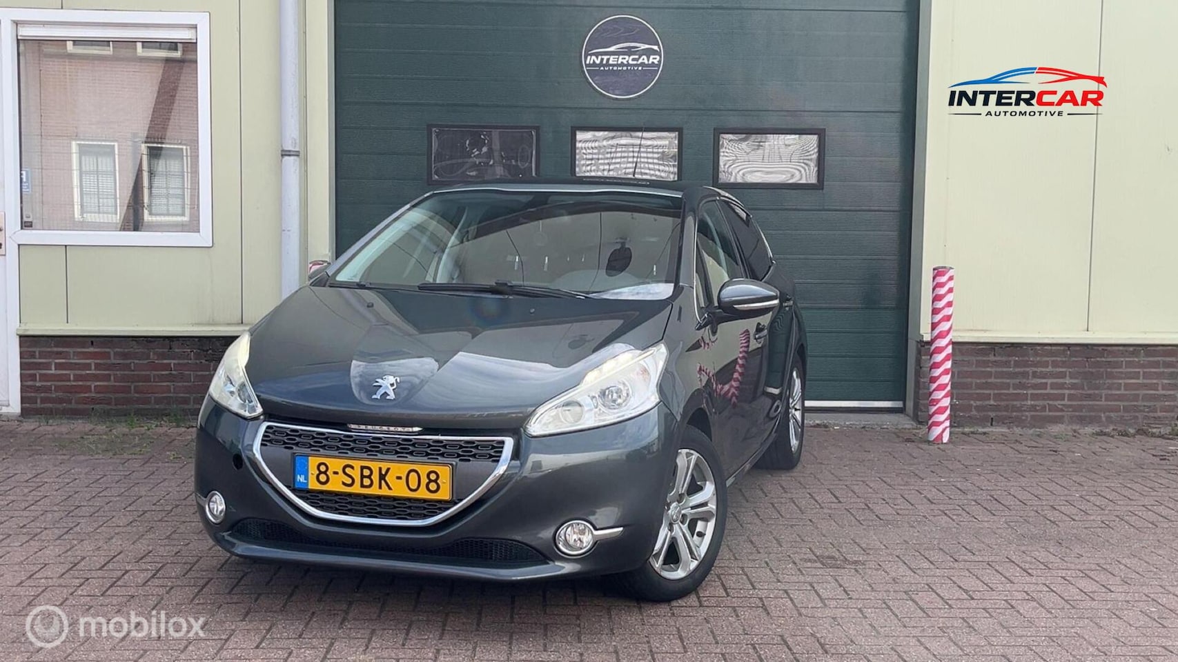 Peugeot 208 - 1.2|Zuinig|Panorama|Cruise | Dealer Onderhouden - AutoWereld.nl