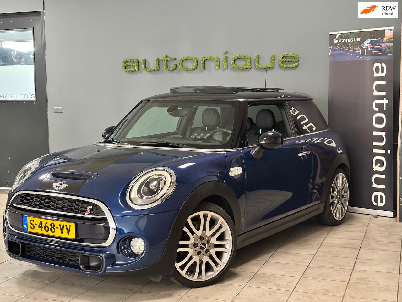 MINI 3-Deurs - 2.0 Cooper S Chili Panodak/Carplay/Sportleder/Sportchrono - AutoWereld.nl