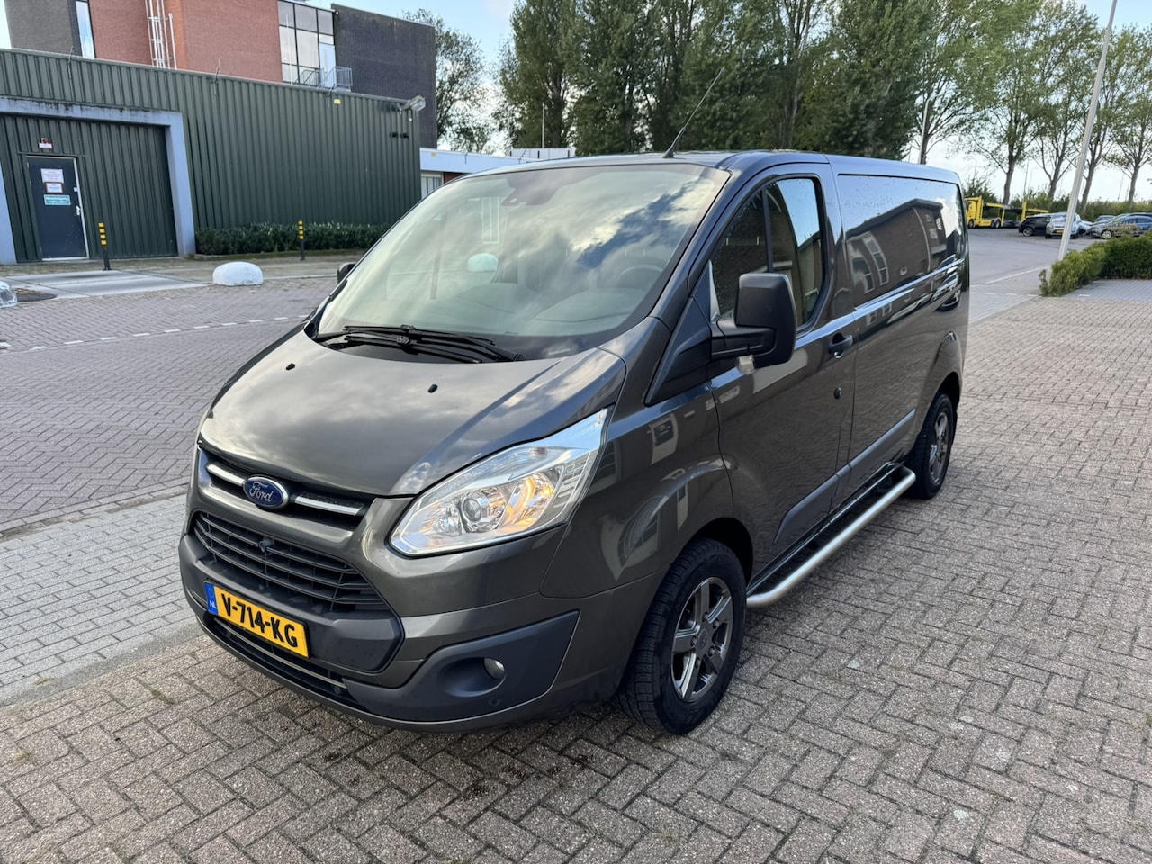 Ford Transit Custom - 270 2.0 TDCI L1H1 *Navi*Airco*AHK* - AutoWereld.nl