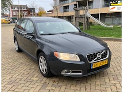 Volvo V70 - 2.4D Limited Edition, Aut, Trekhaak, Cruise/Climate control, Leder, Pdc, Lmv, Geen import,
