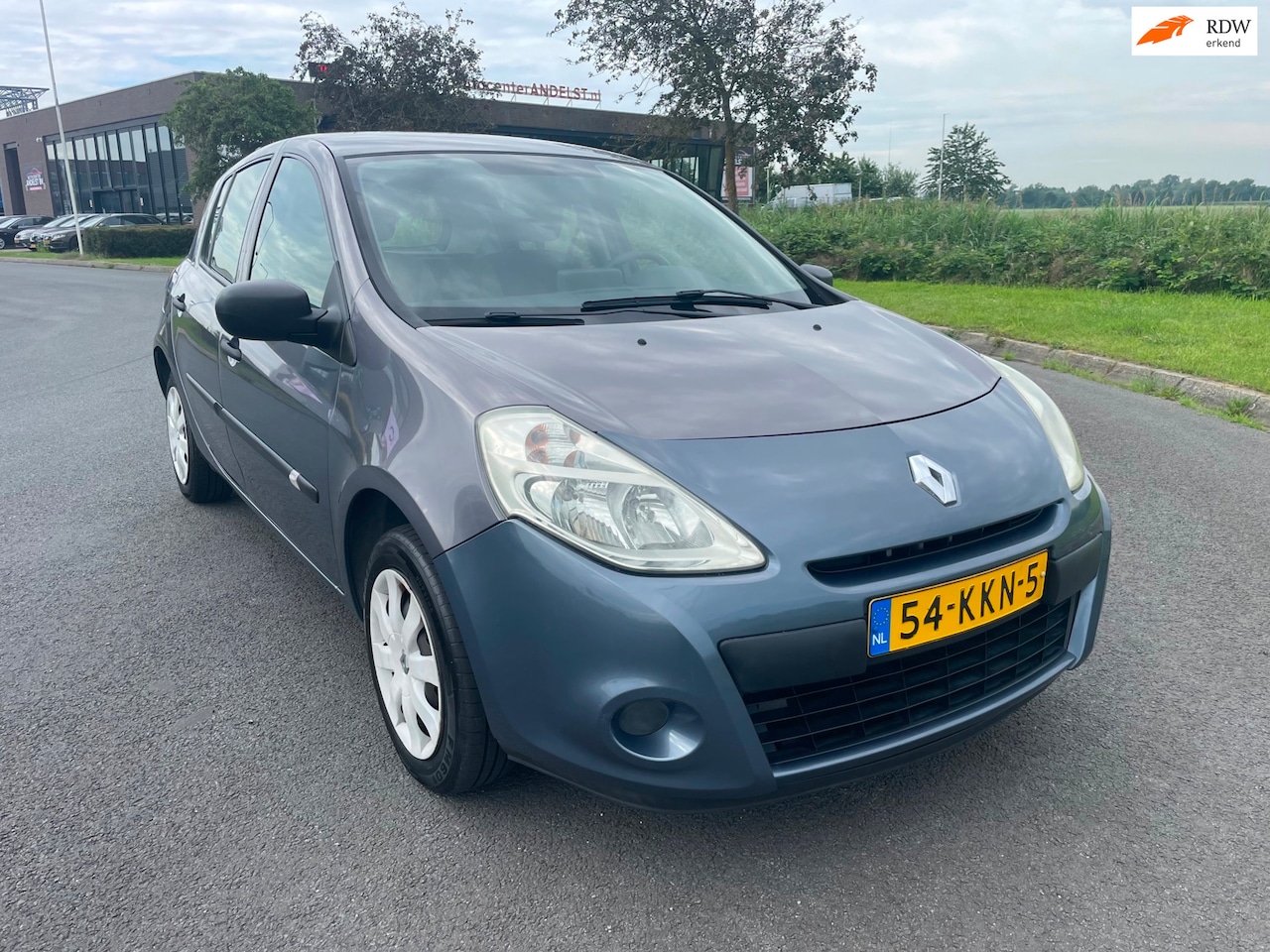 Renault Clio - 1.2 Special Line 1.2 Special Line, 5drs, Airco, Navigatie, Elektr ramen, Radio CD speler, Geen import! - AutoWereld.nl