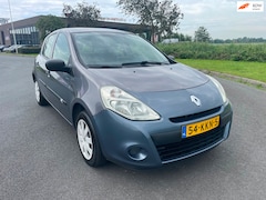 Renault Clio - 1.2 Special Line, 5drs, Airco, Navigatie, Elektr ramen, Radio CD speler, Geen import