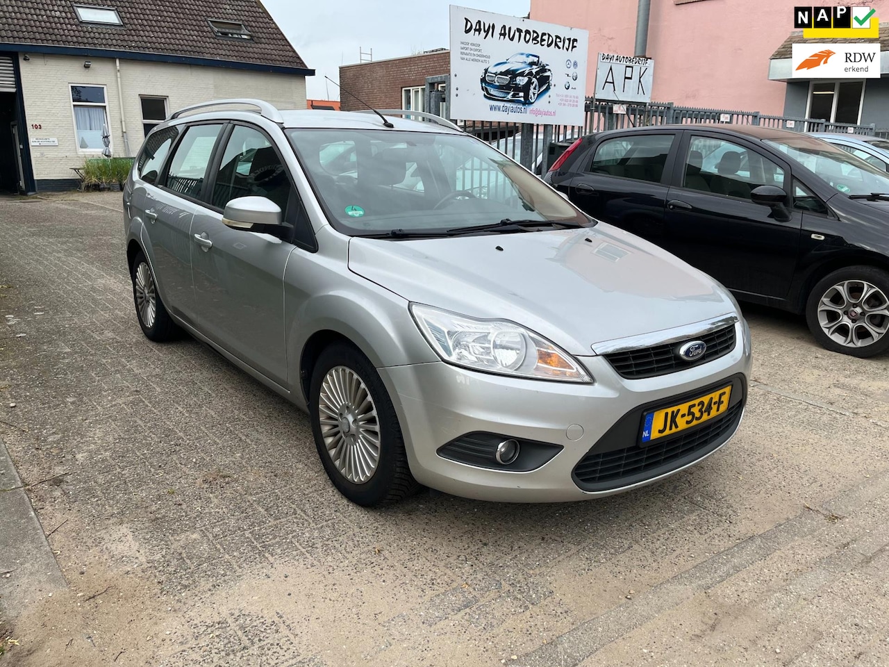 Ford Focus Wagon - 1.6 TDCi Comfort HANDEL/EXPORT - AutoWereld.nl