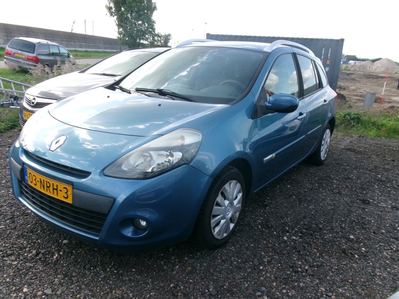 Renault Clio Estate - 1.2-16V Authentique 1.2-16V Authentique - AutoWereld.nl