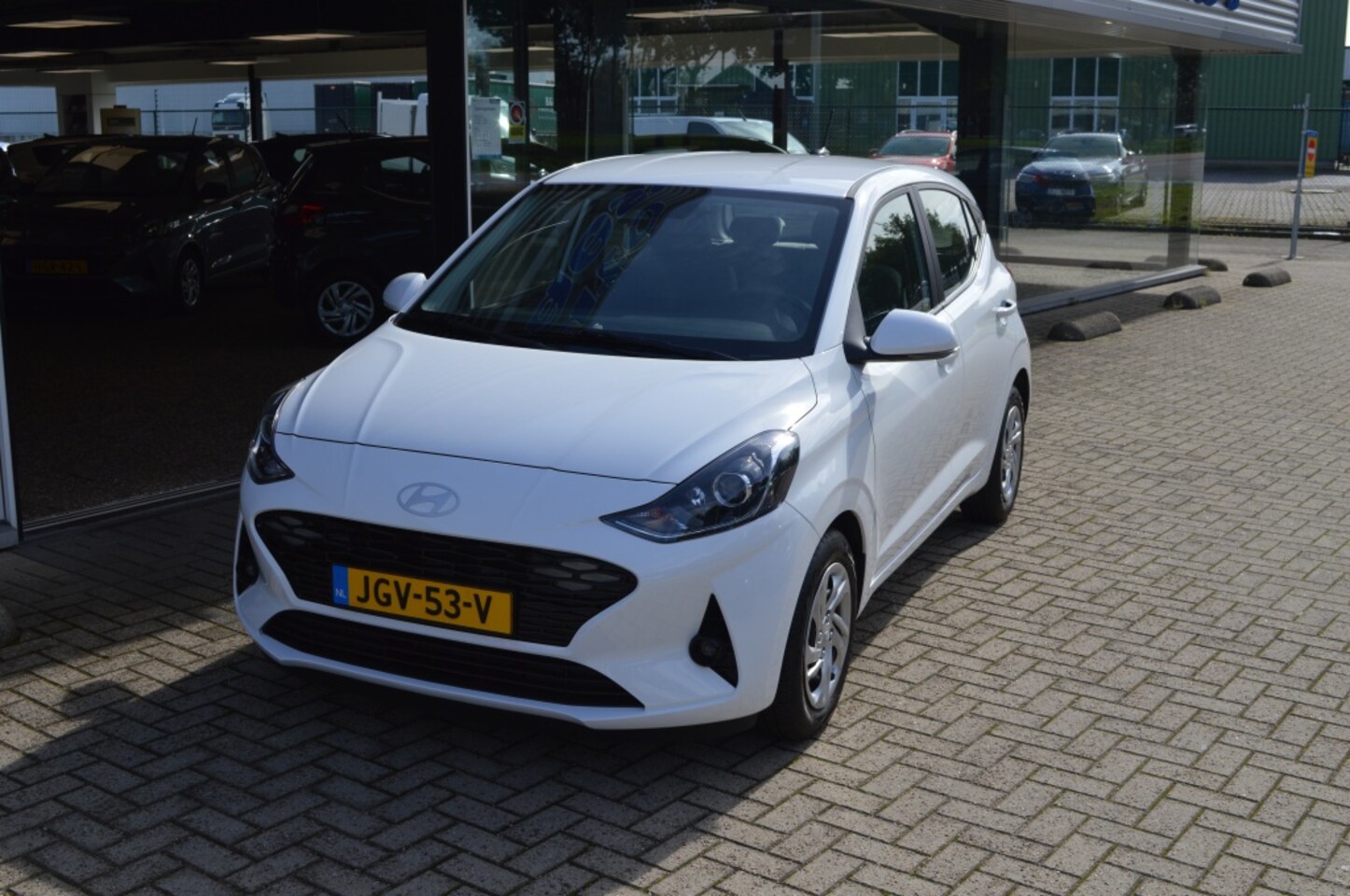 Hyundai i10 - 1.0 Premium Navi PDC Camera LMV 12-2025