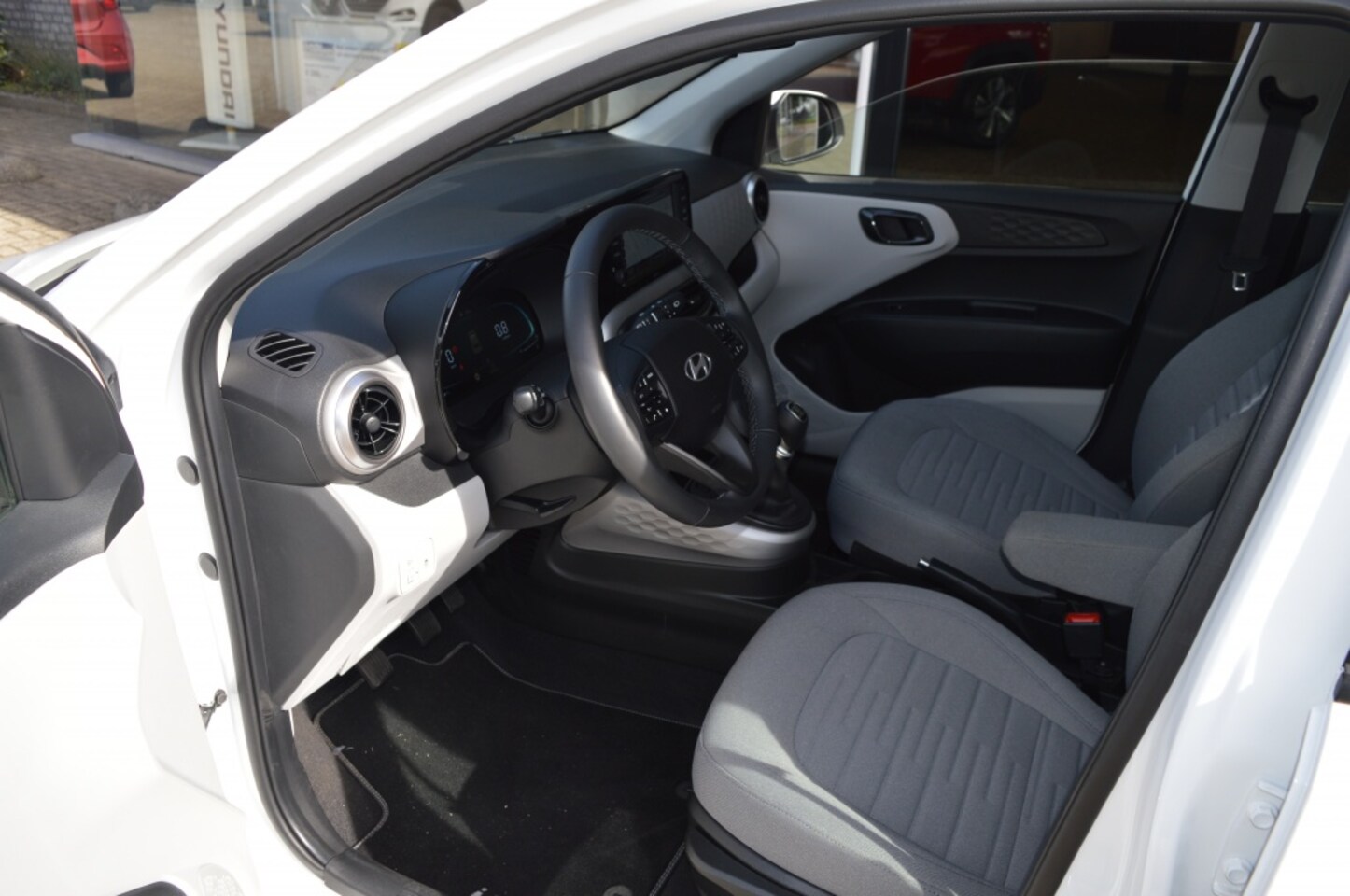 Hyundai i10 - 1.0 Premium Navi PDC Camera LMV 12-2025