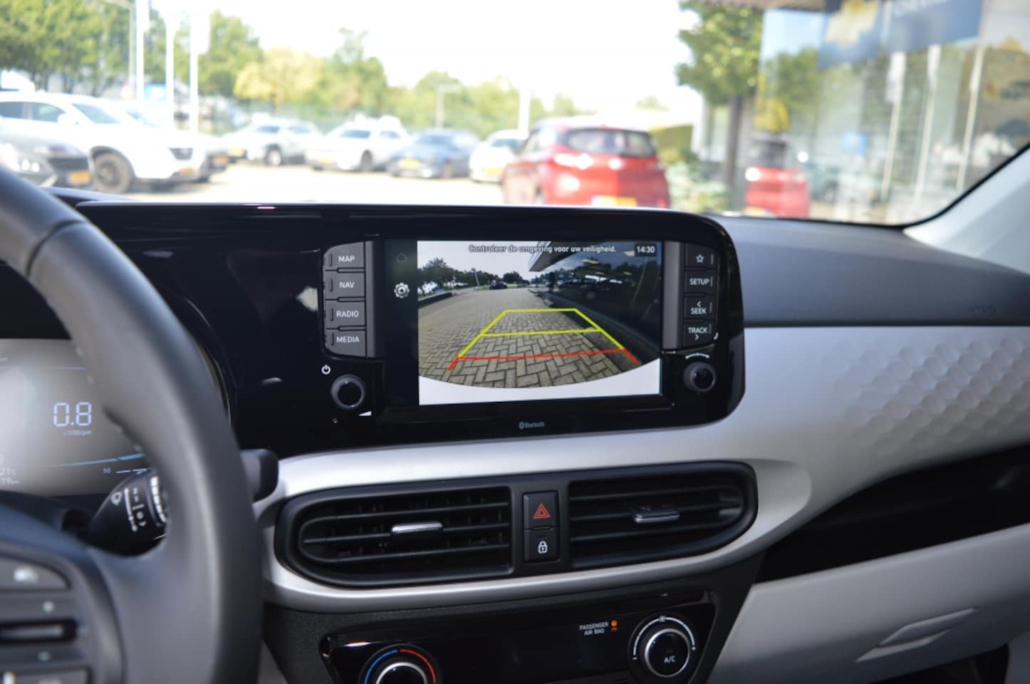 Hyundai i10 - 1.0 Premium Navi PDC Camera LMV 12-2025