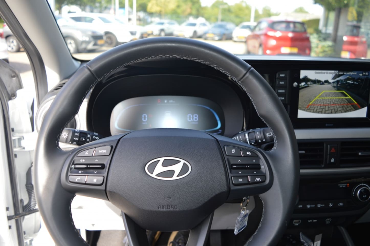 Hyundai i10 - 1.0 Premium Navi PDC Camera LMV 12-2025