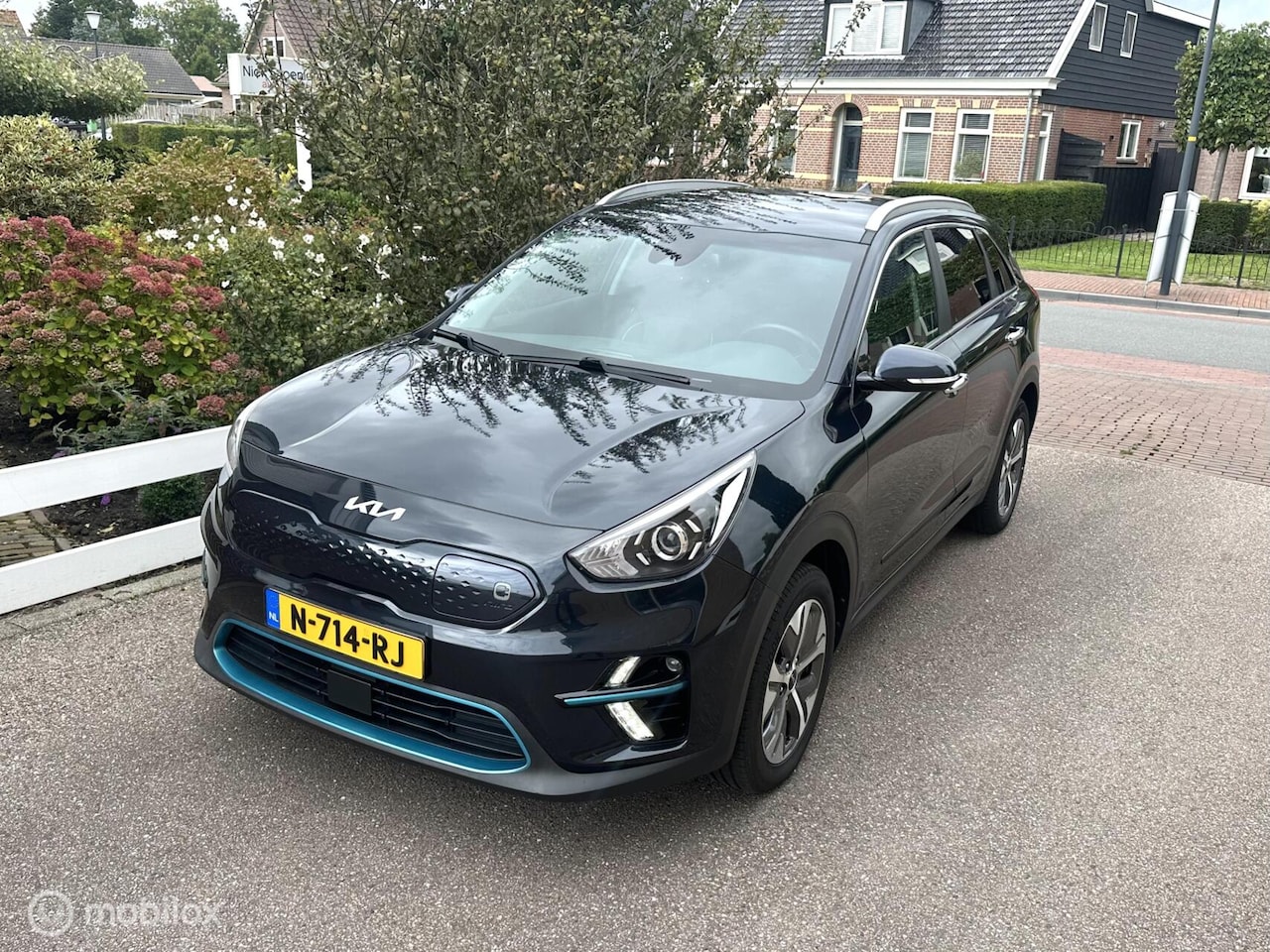Kia e-Niro - DynamicLine 64 kWhv 3-FASE LADEN SOH 100% CARPLAY ACHTERUITRIJ CAMERA STOEL/STUURVERWARMIN - AutoWereld.nl
