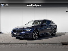 BMW 5-serie Touring - 540d xDrive High Executive M-Sport 20 Inch / Stoelverwarming voor + Achter / Stuurwielrand