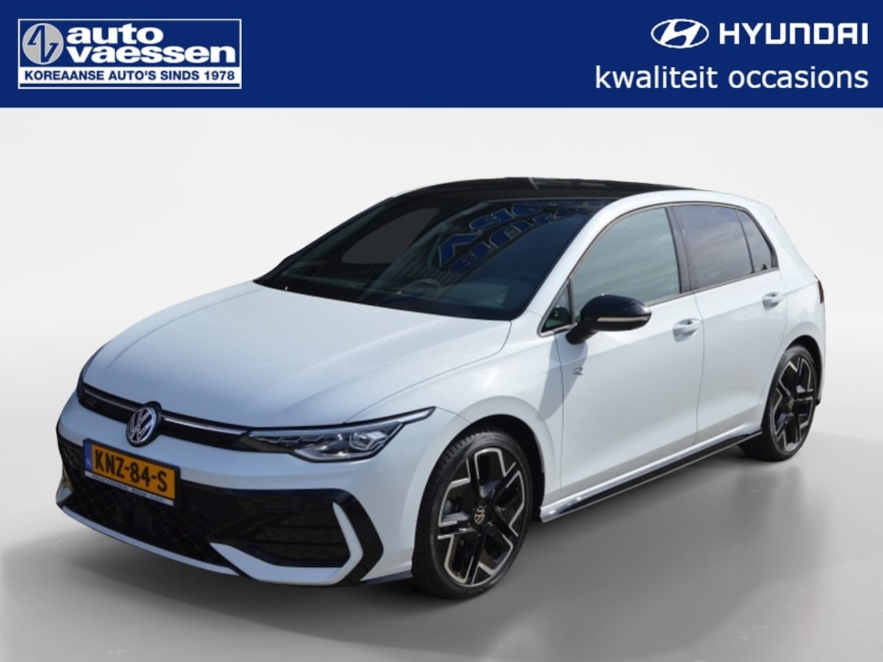 Volkswagen Golf - 1.5 eTSI R-Line 150pk Carplay 360 Camera LMV zwart dak