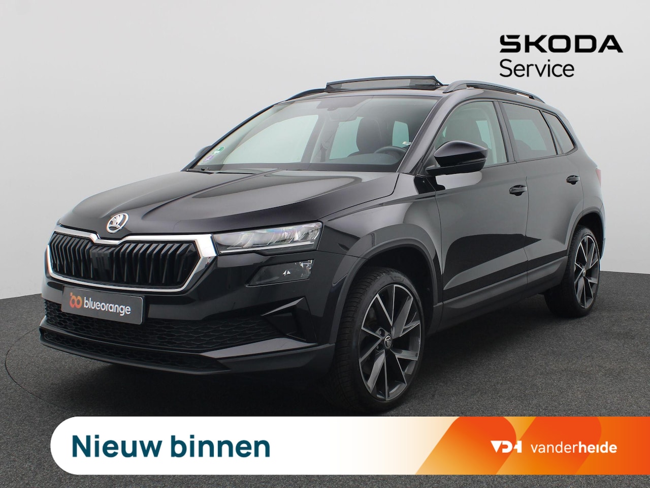 Skoda Karoq - 1.5 TSI ACT Business Edition 150PK DSG Panoramadak, Keyless, Achteruitrijcamera, 19" LM Ve - AutoWereld.nl