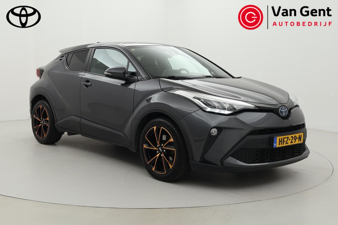 Toyota C-HR - 1.8 Hybrid Dynamic | Trekhaak | Navigatie | Stoelverwarming | Apple Carplay / Android Auto - AutoWereld.nl