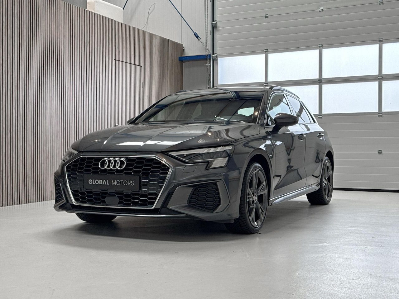 Audi A3 Sportback - 40 TFSI e S Line Edition - 204PK - VIRTUAL COCKPIT - ADAPT. CRUISE - CARPLAY - LED - STOEL - AutoWereld.nl