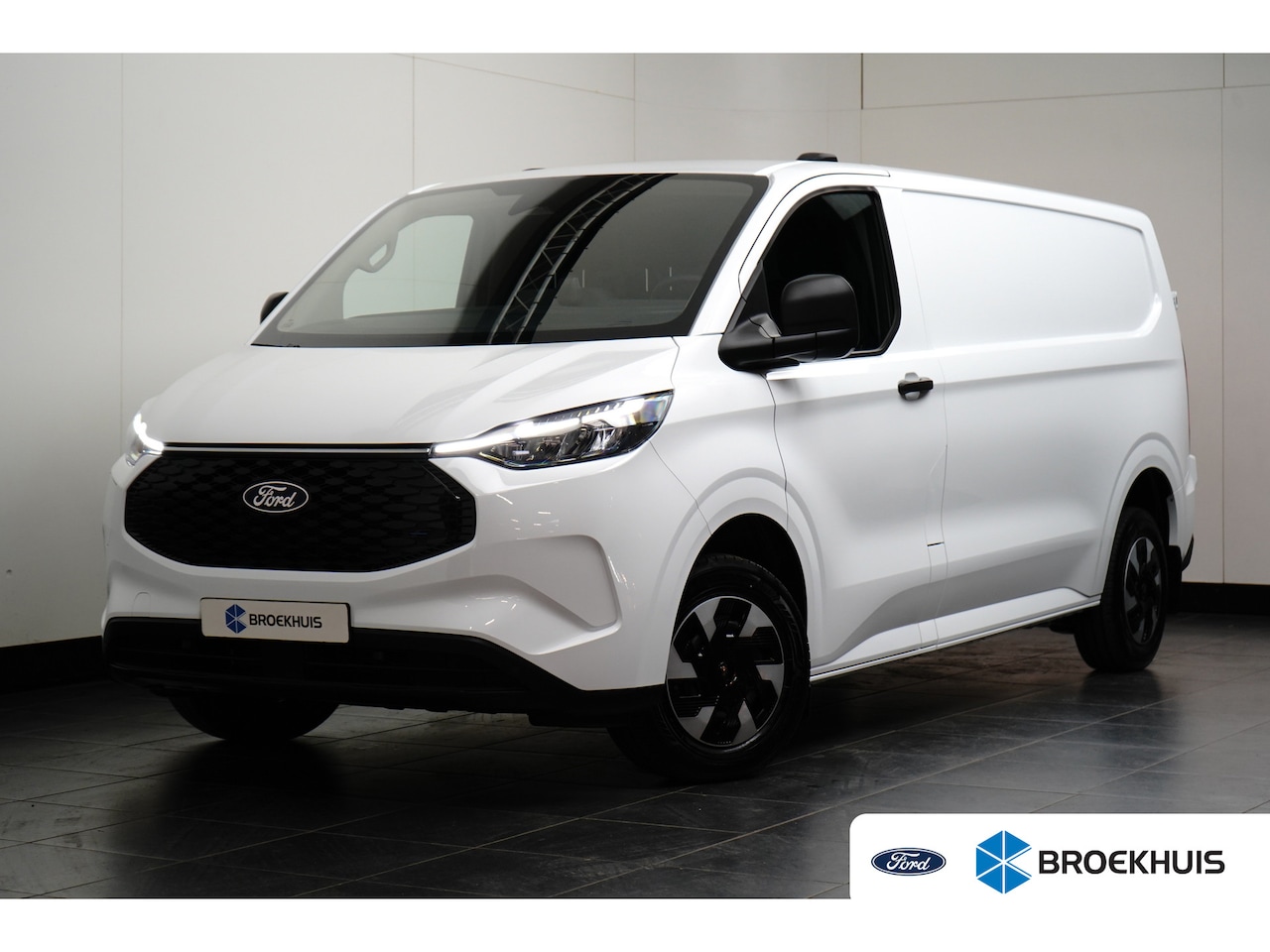 Ford Transit Custom - E-Transit 340 L2H1 Trend 71 kWh - AutoWereld.nl