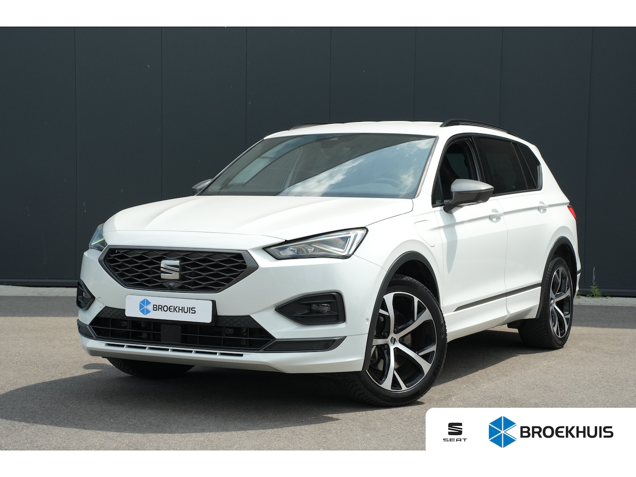 SEAT Tarraco - 1.4 TSI e-Hybrid PHEV FR Rondomzicht camera | Trekhaak | Keyless entry | Cruise control ad - AutoWereld.nl