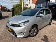 Toyota Verso - 1.8 VVT-i Dynamic Business|Pano|Navi|Half Leder|PDC