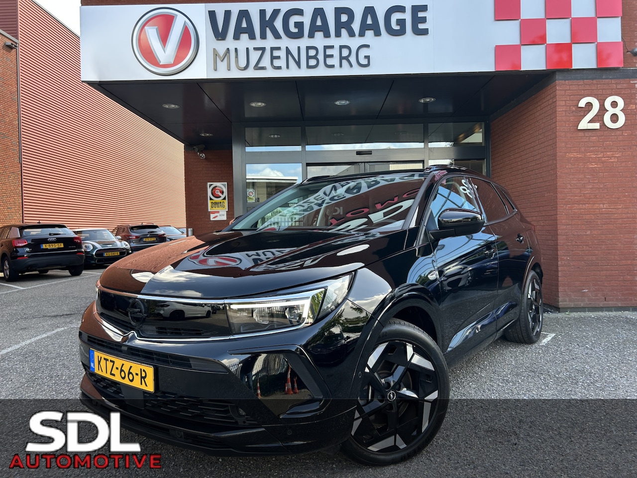 Opel Grandland - 1.6 Turbo Plug-In Hybrid GSe // NAVI // ELEK. ACHTERKLEP // CAMERA // ADAPTIVE CRUISE // S - AutoWereld.nl