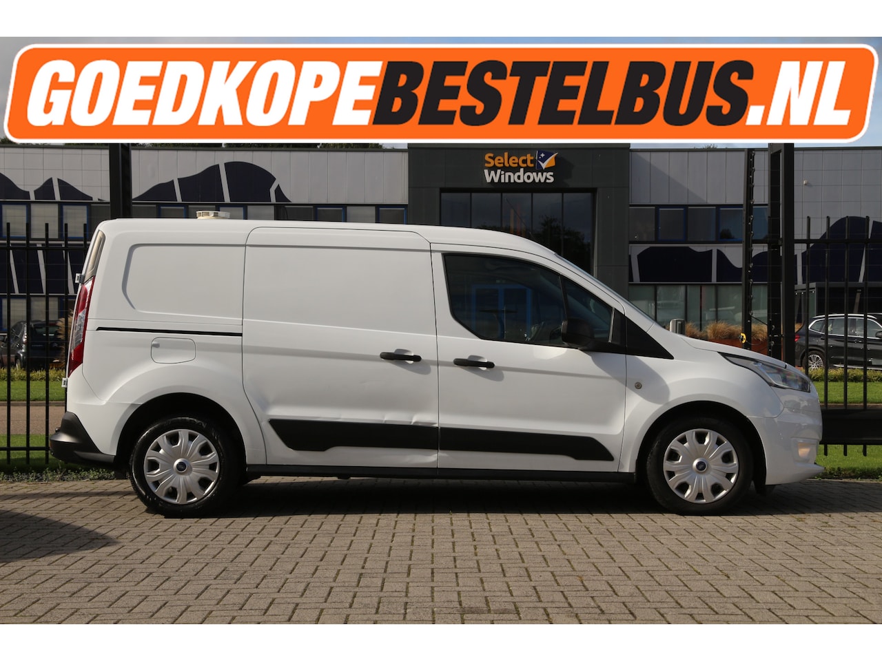 Ford Transit Connect - 1.5 EcoBlue 120PK / L2 / EURO 6 / Cruise / Airco.. - AutoWereld.nl