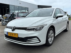 Volkswagen Golf - BWJ 2023 1.0 111 PK TSI Life FULL LED | CAMRA | STOELVERW. | STUURVERW. | KEYLESS | ADAPTI
