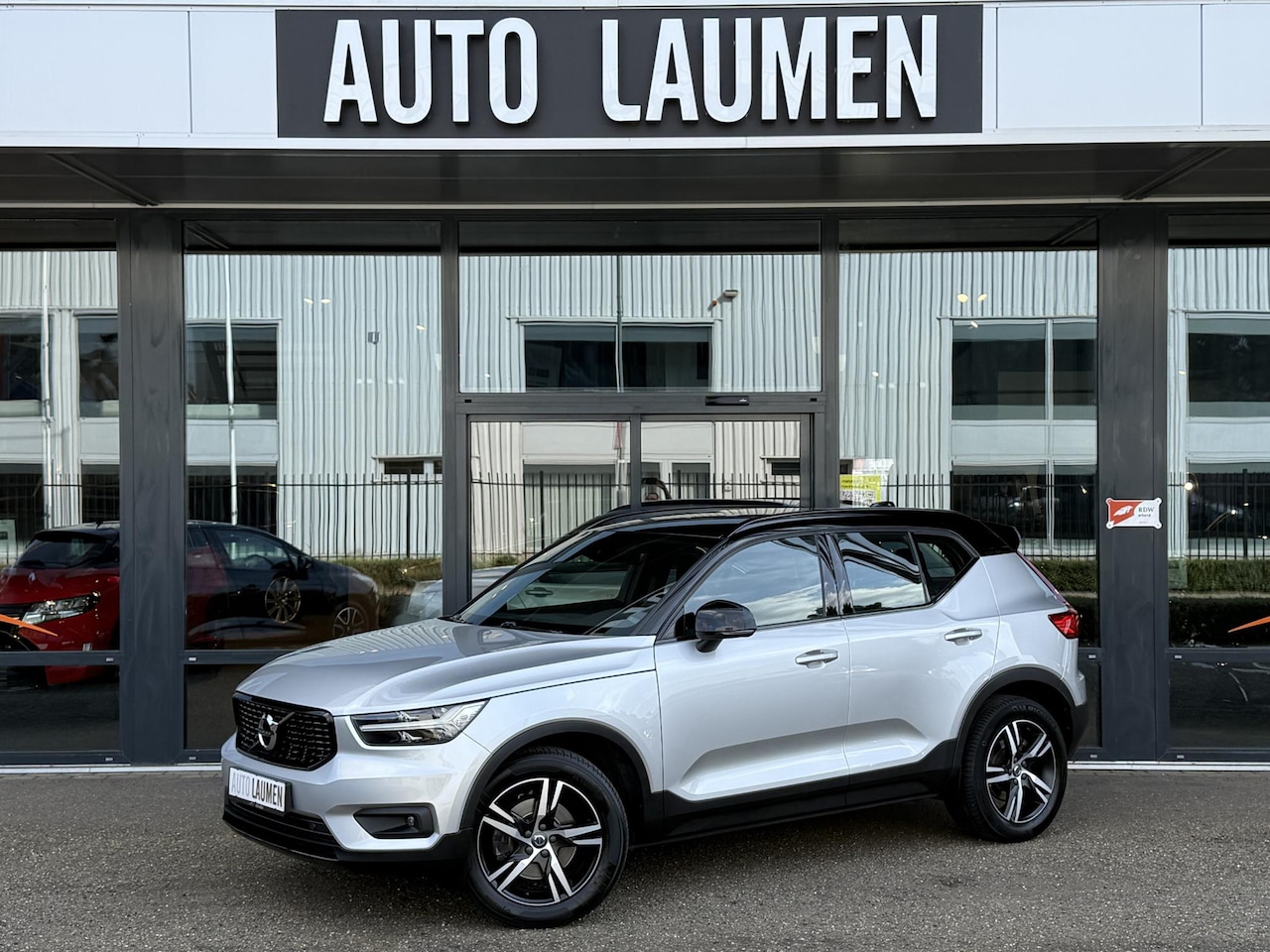 Volvo XC40 - 2.0 T4 R-Design 190 PK Automaat Trekhaak Harman Kardon Elek Klep Navi PDC V+A 18 Inch Lede - AutoWereld.nl