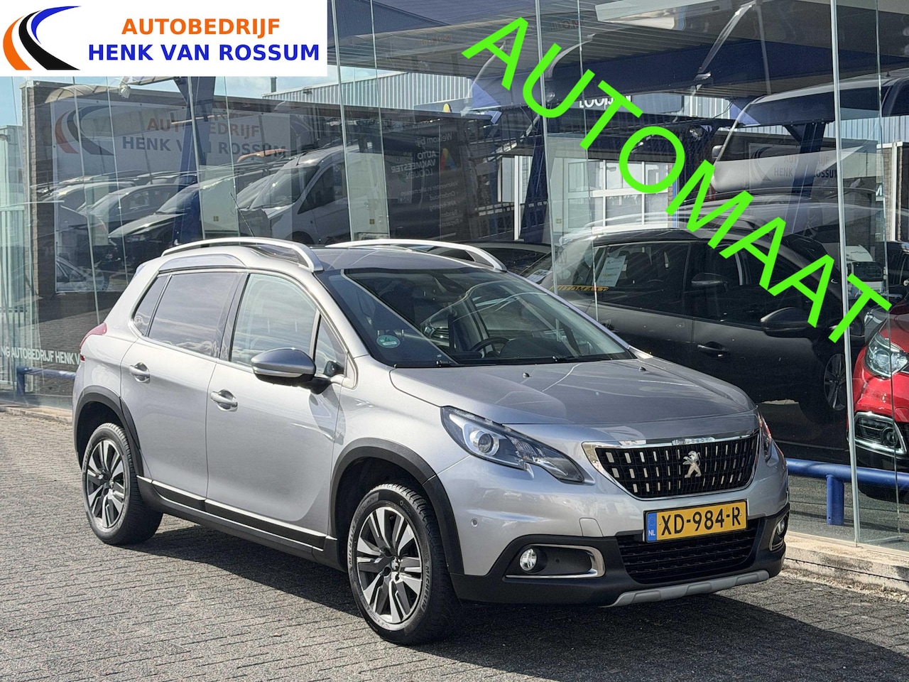 Peugeot 2008 - 1.2 PureTech Allure PDC voor en achter | Stoelverwarming | Clima | Cruise | Carplay. - AutoWereld.nl