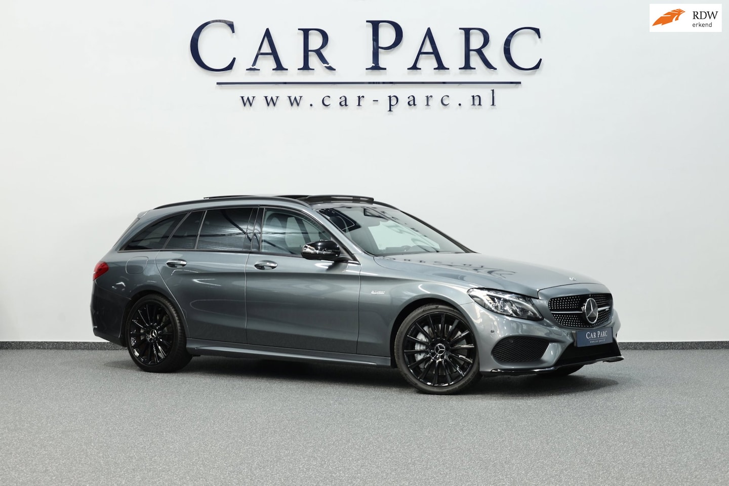Mercedes-Benz C-klasse Estate - AMG 43 4MATIC 367+PK LED/PANORAMADAK/LEDER+S.VERWARMING/19" LMV/360 CAM/CRUISE/ECC/12 MND - AutoWereld.nl