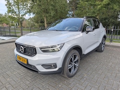 Volvo XC40 - T3 | R-Design | Trekhaak | PDC | Navi | LED | ACC | 2WD | Halfleer |