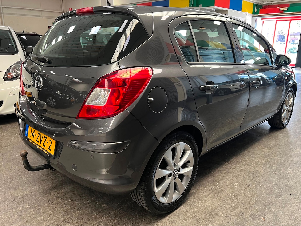 Opel Corsa - 1.2-16V Anniversary Edition 1.2-16V Anniversary Edition, 2e Eigenaar - NAP - Airco - Cruise Controle - Trekhaak - Nett - AutoWereld.nl