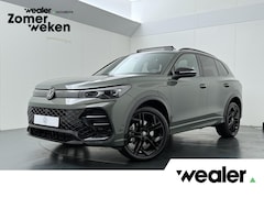 Volkswagen Tiguan - 1.5 eHybrid R-Line Edition | 272 PK | SoH 100% | Trekhaak wegklapbaar | Adaptive Cruise Co