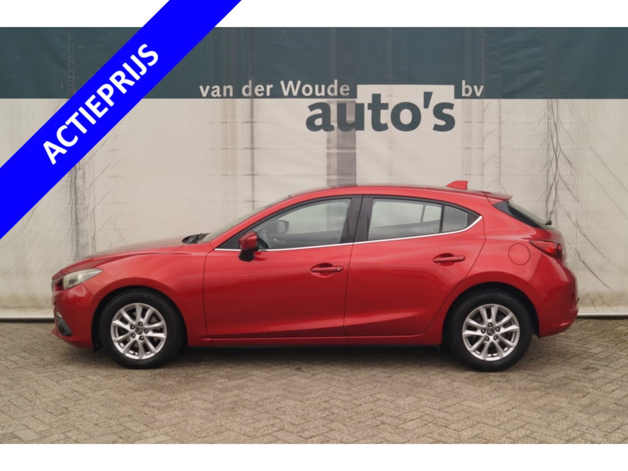 Mazda 3 - 2.0 120pk Skylease -NAVI-ECC-PDC-CAM-TREKHAAK- - AutoWereld.nl