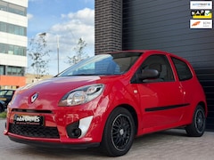 Renault Twingo - 1.2 Ferrari Rood Dist+Waterpomp vervangen Nieuwe apk