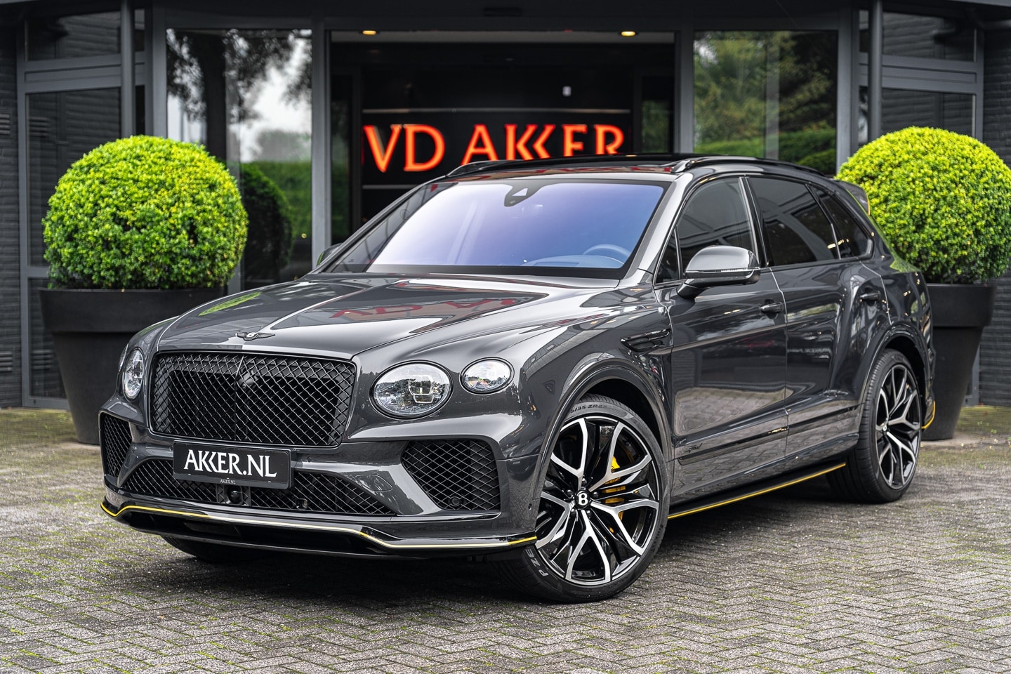 Bentley Bentayga - Speed | Keram. Schijven | NAIM Sound | Styling Pack | Akrapovic | Massage v+a - AutoWereld.nl