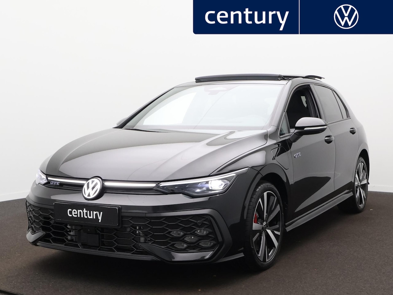 Volkswagen Golf - 1.5 eHybrid GTE 272pk Panoramadak - Head up display - Trekhaak - 18 Inch - Camera - AutoWereld.nl