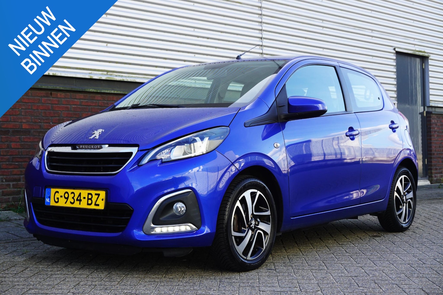 Peugeot 108 - 1.0 e-VTi Allure/CARPLAY/LM VELGEN/LED/AIRCO! - AutoWereld.nl