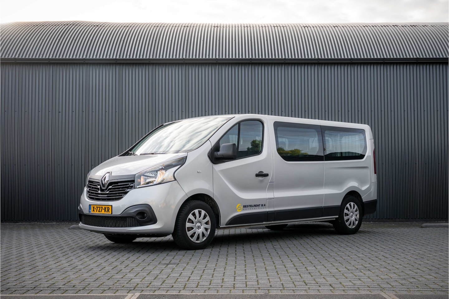 Renault Trafic - 1.6 dCi L2H1 | 9-Zits | Cruise | Navi | Airco - AutoWereld.nl