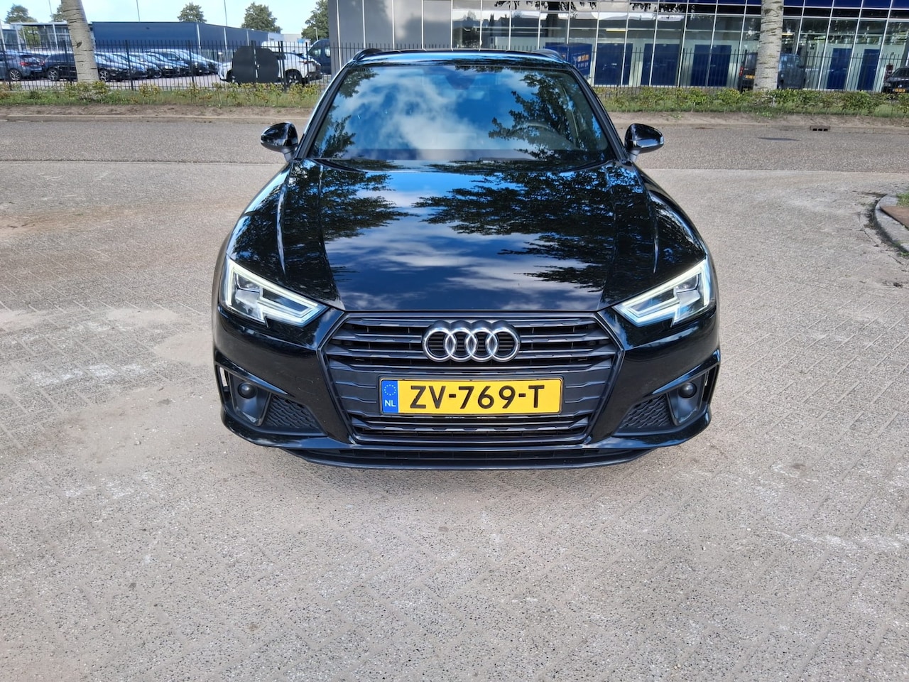 Audi A4 Avant - 35 TFSI Sport S line black edition mild hybride, 110 kW - AutoWereld.nl