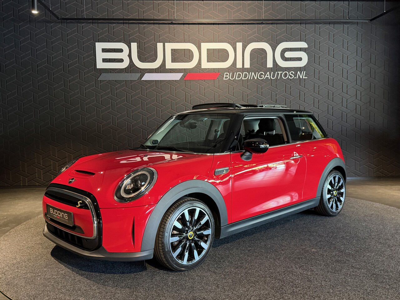 MINI Electric - Camden Plus Edition 33 kWh | Pano | Comfort pakket | - AutoWereld.nl