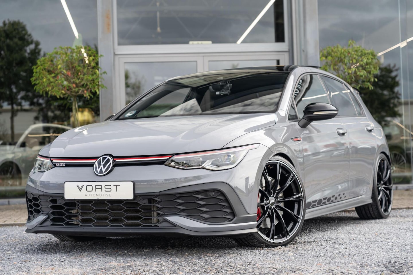Volkswagen Golf - 2.0 TSI GTI ABT Clubsport 45 Jahre Akrapovic - AutoWereld.nl