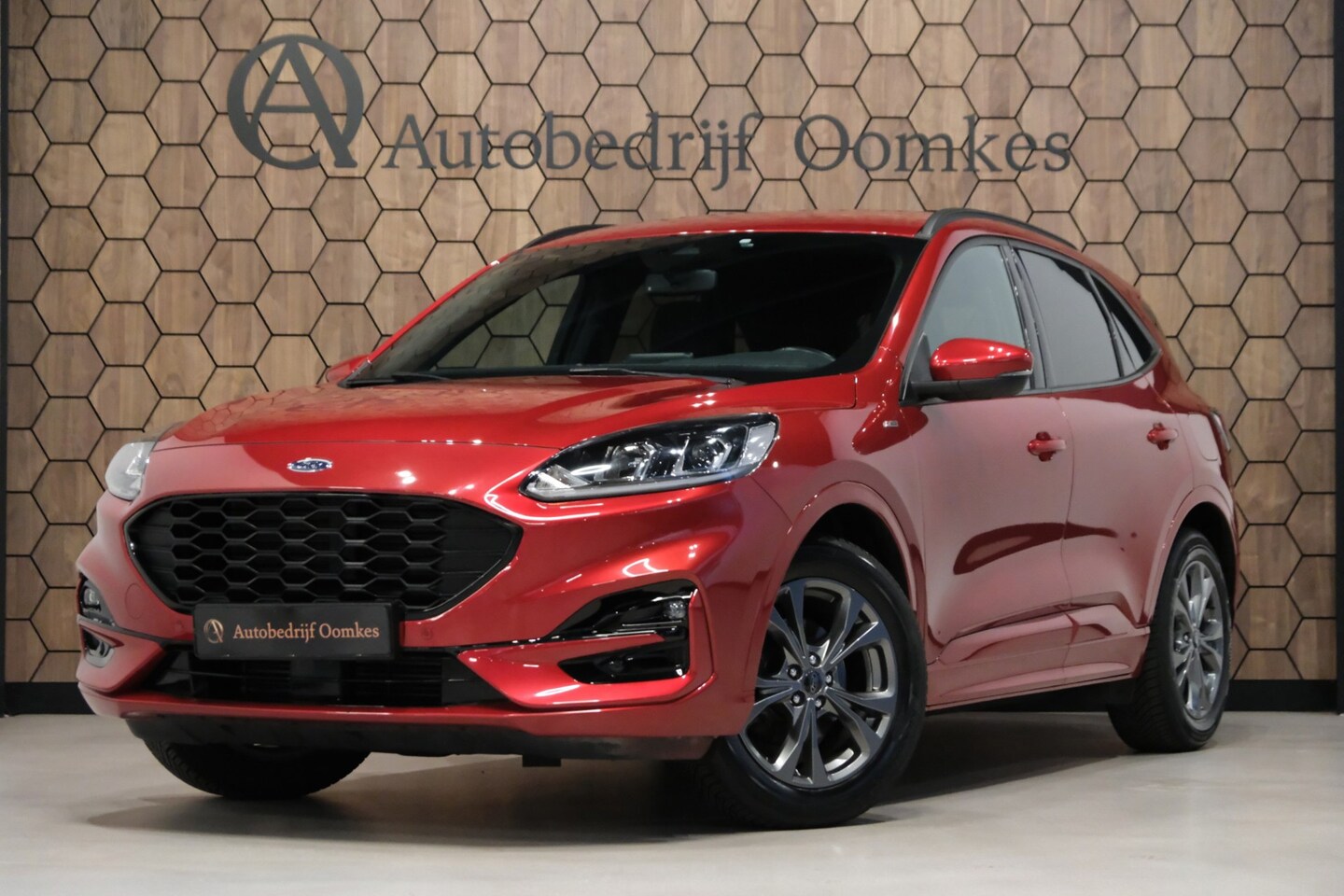 Ford Kuga - 1.5 EcoBoost *ST-Line* 67dkm Navi/Camera/Virtual Dashboard ALL-Season Banden - AutoWereld.nl
