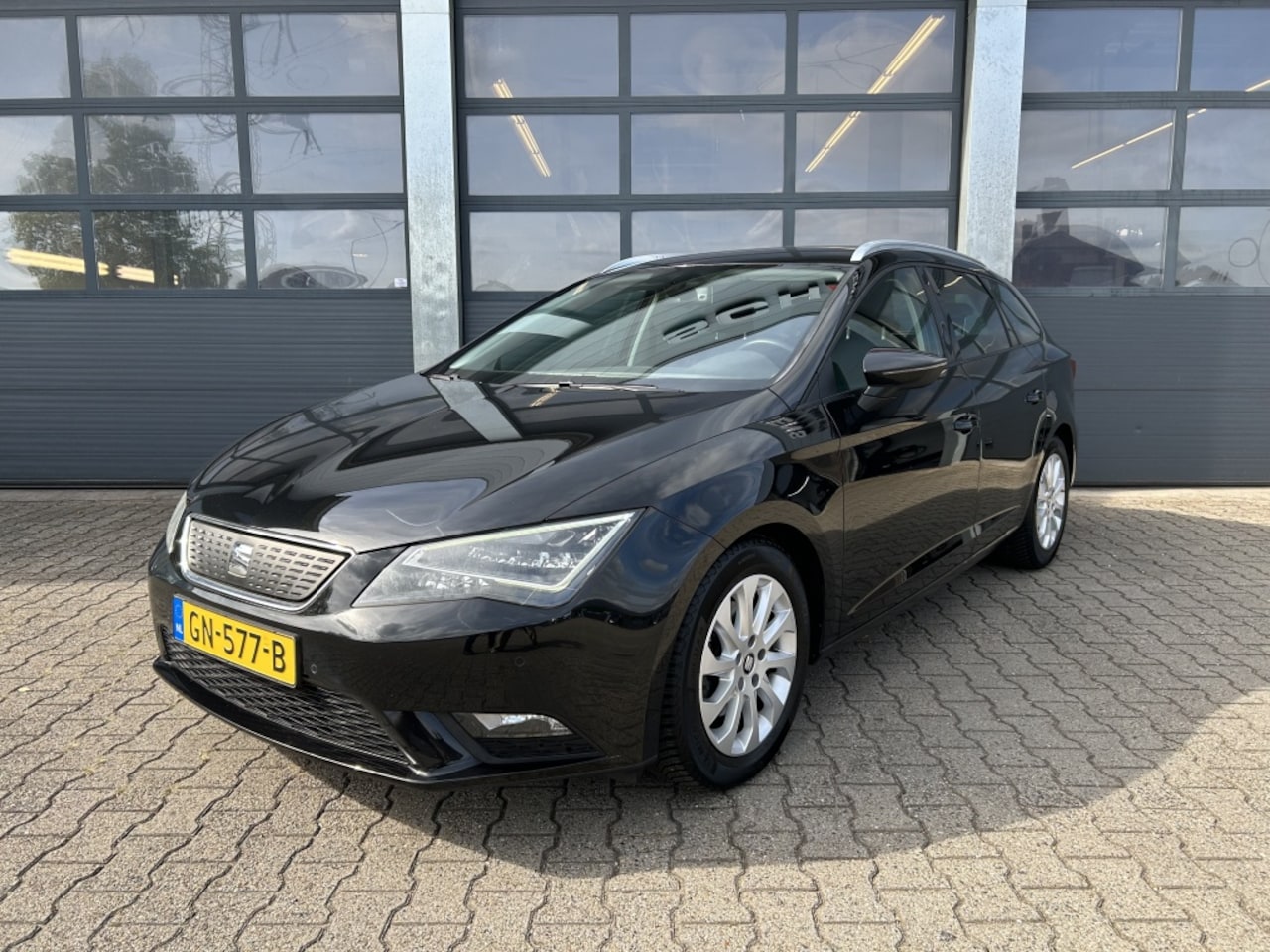 SEAT Leon Sportstourer - 1.0 EcoTSI 115pk Style Connect - AutoWereld.nl