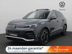 Volkswagen Tiguan - 1.5 eTSI R-Line Business 150PK DSG Panoramadak, Trekhaak, Head-Up Display, Harman Kardon A