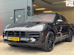 Porsche Macan - 3.0 S / KERAMISCH / BURMESTER / 360 CAM / CARBON / 21 INCH / PANO / LUCHTVERING / TREKHAAK