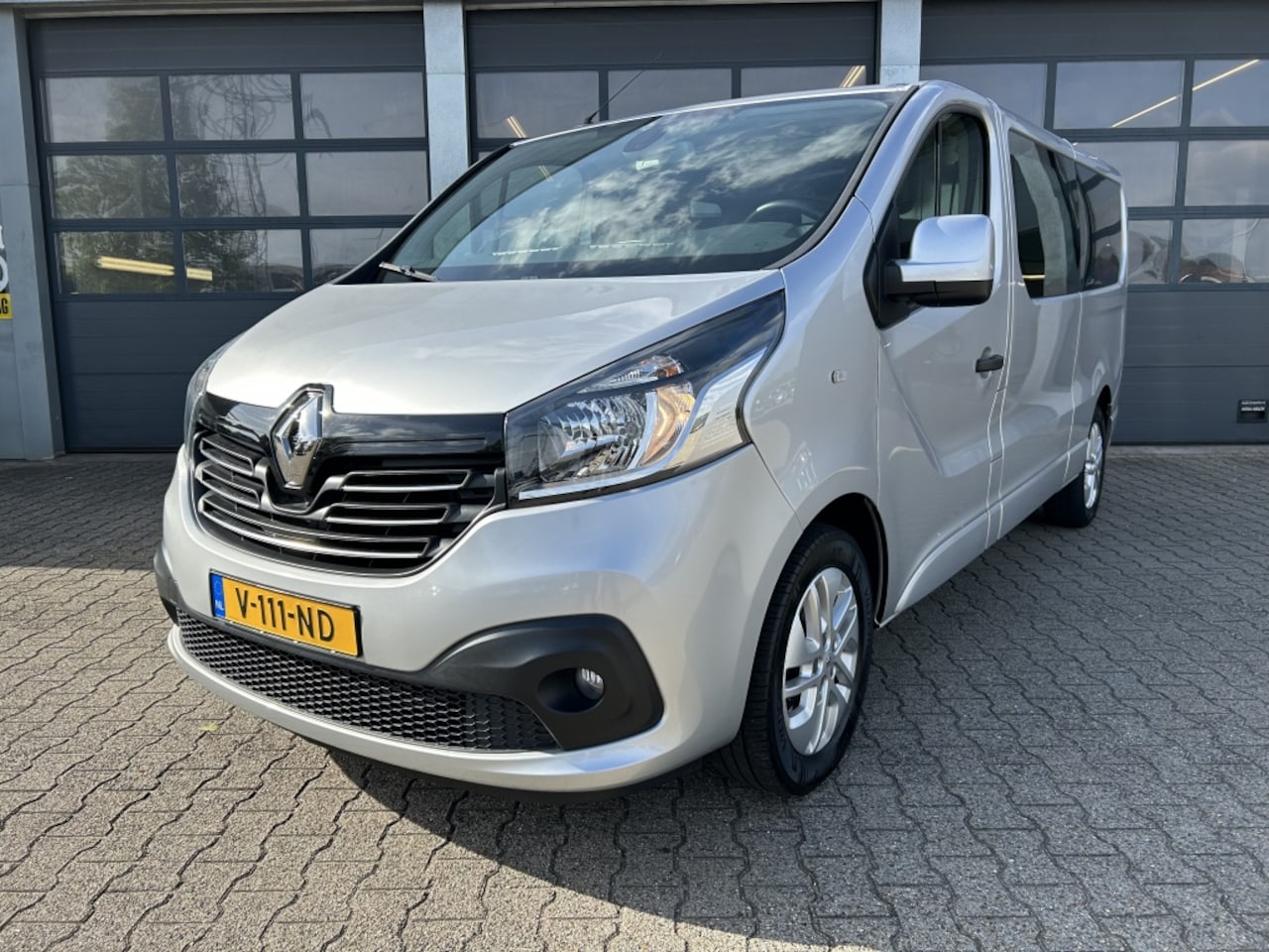 Renault Trafic - GB 1.6 dCi 125pk L2H1 T29 Luxe - AutoWereld.nl