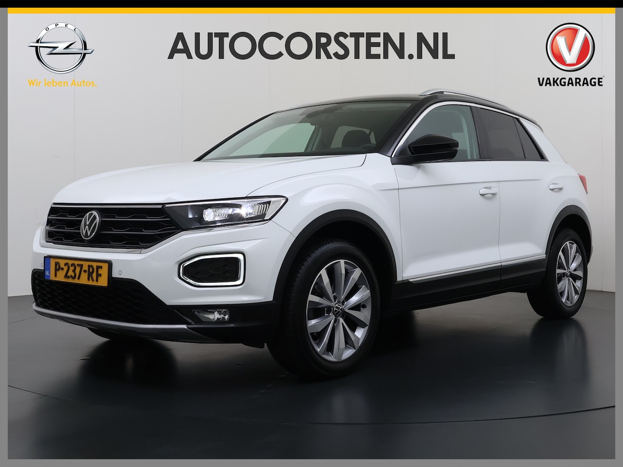 Volkswagen T-Roc - 1.5TSI 150PK Sport Adap.Cruise Two Tone lak Navi Camera Stoelverwarming Apple Carplay Andr - AutoWereld.nl