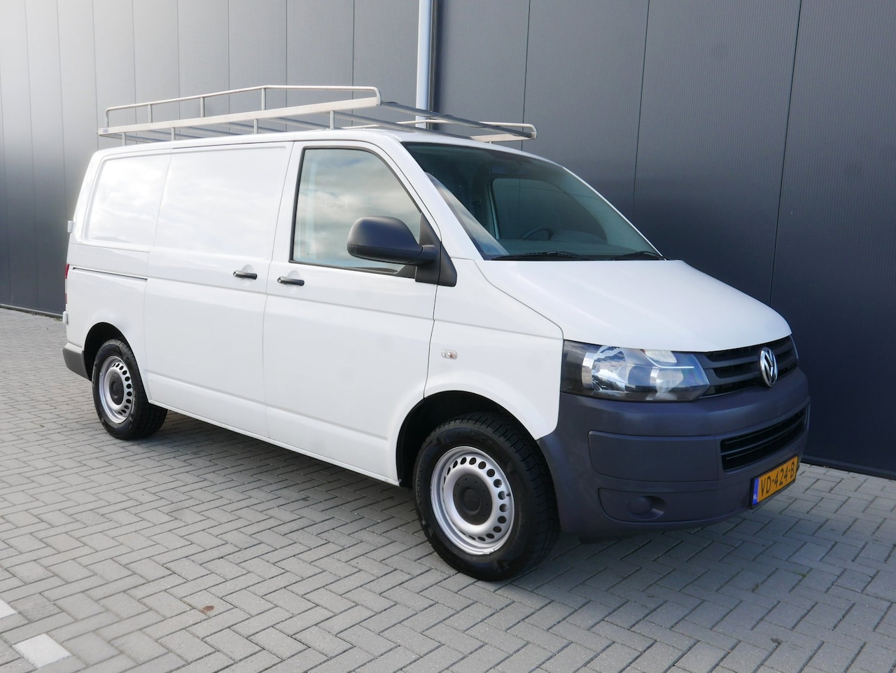 Volkswagen Transporter - 2.0 TDI L1H1 BM T800 Baseline Plus 2.0 TDI L1H1 BM T800 Baseline Plus AIRCO,TREKHAAK,IMPERIAAL. - AutoWereld.nl