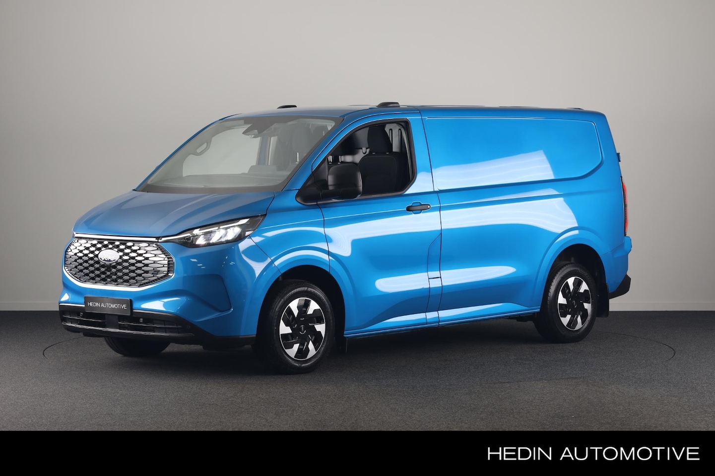 Ford Transit Custom - 340 L1H1 Trend 65 kWh | Winter Pack | Camera | Carplay| Digitale achteruitkijkspiegel - AutoWereld.nl
